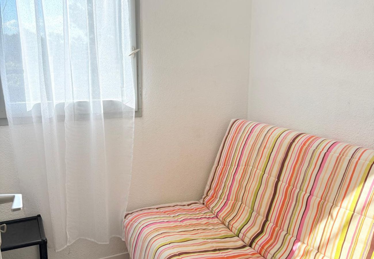 Appartement à Saint-Cyprien - St Cyprien appartement les pieds dans l'eau