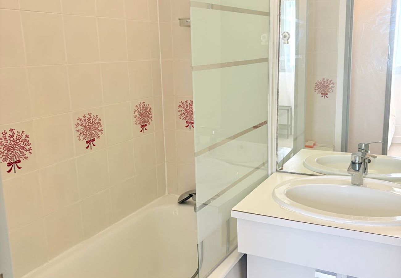 Appartement à Saint-Cyprien - St Cyprien appartement les pieds dans l'eau