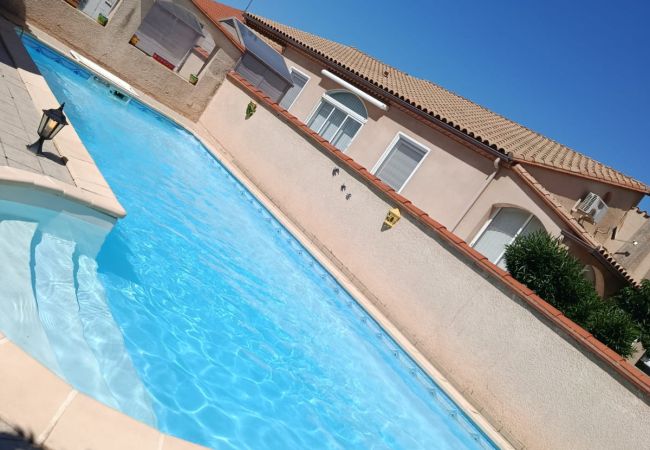 Villa à Saint-Cyprien - St Cyprien Magnifique Villa Piscine 3 étoiles