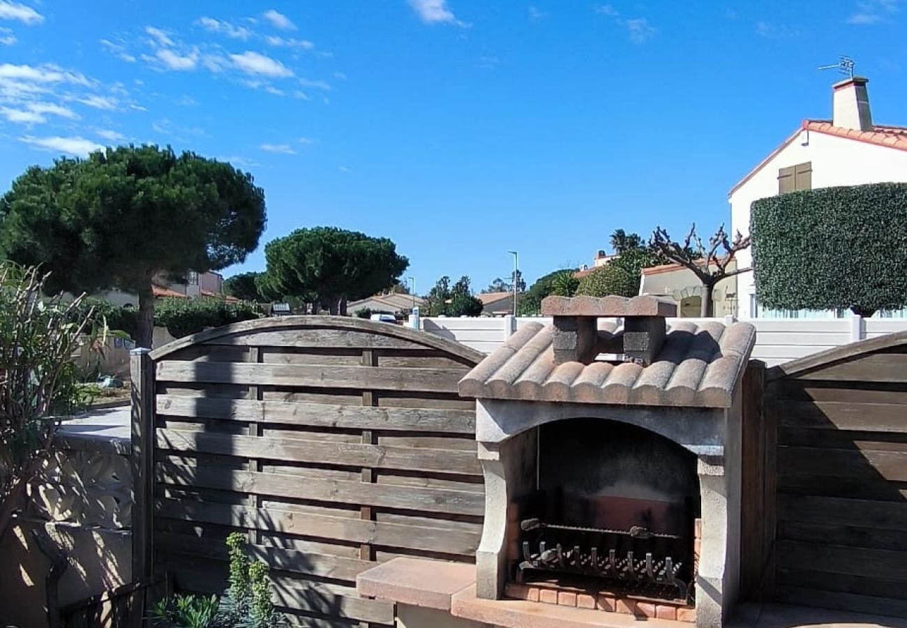 Villa à Saint-Cyprien - St Cyprien Magnifique Villa Piscine 3 étoiles