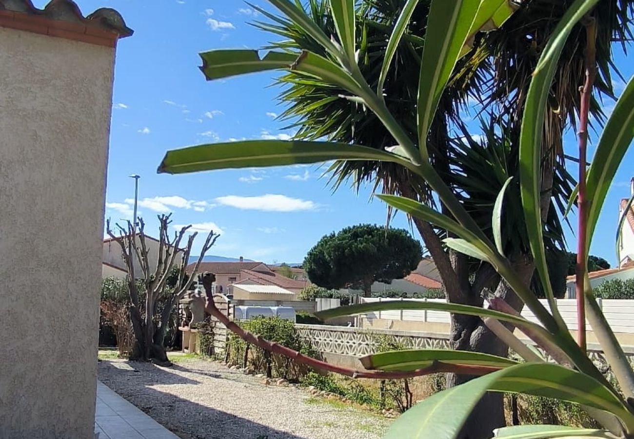 Villa à Saint-Cyprien - St Cyprien Magnifique Villa Piscine 3 étoiles