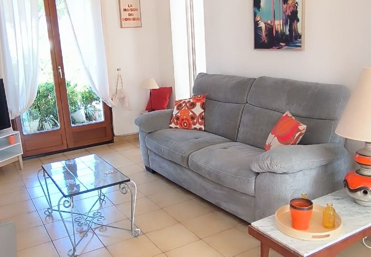 Villa à Saint-Cyprien - St Cyprien Magnifique Villa Piscine 3 étoiles