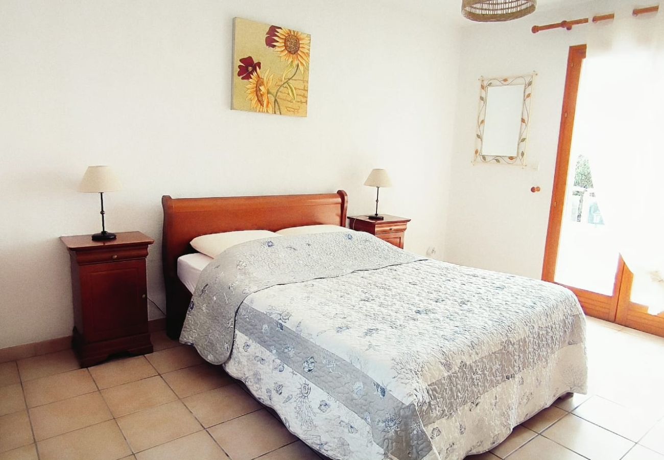 Villa à Saint-Cyprien - St Cyprien Magnifique Villa Piscine 3 étoiles