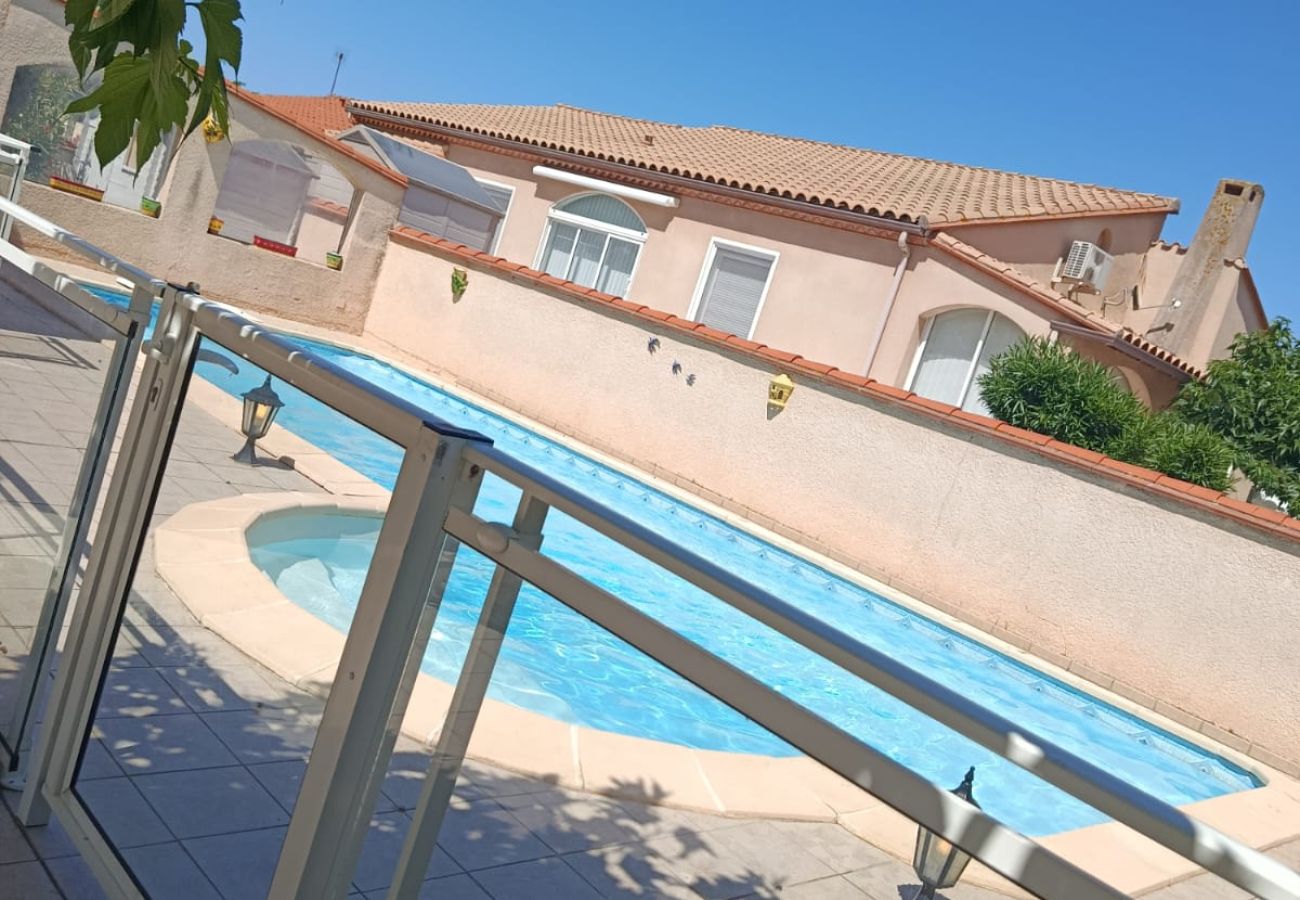 Villa à Saint-Cyprien - St Cyprien Magnifique Villa Piscine 3 étoiles
