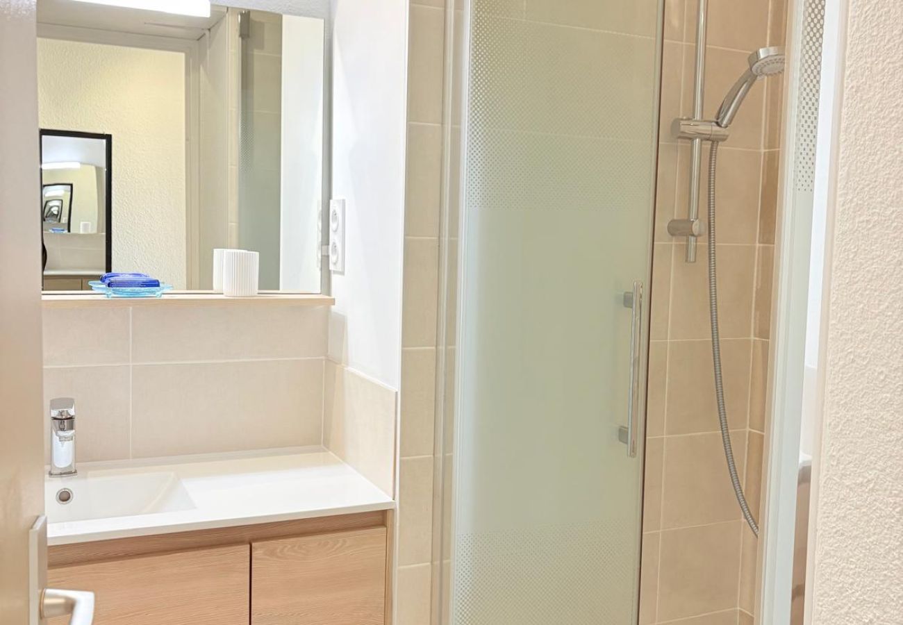 Appartement à Saint-Cyprien - St Cyprien Les pieds dans l'eau Plage ou Piscine 