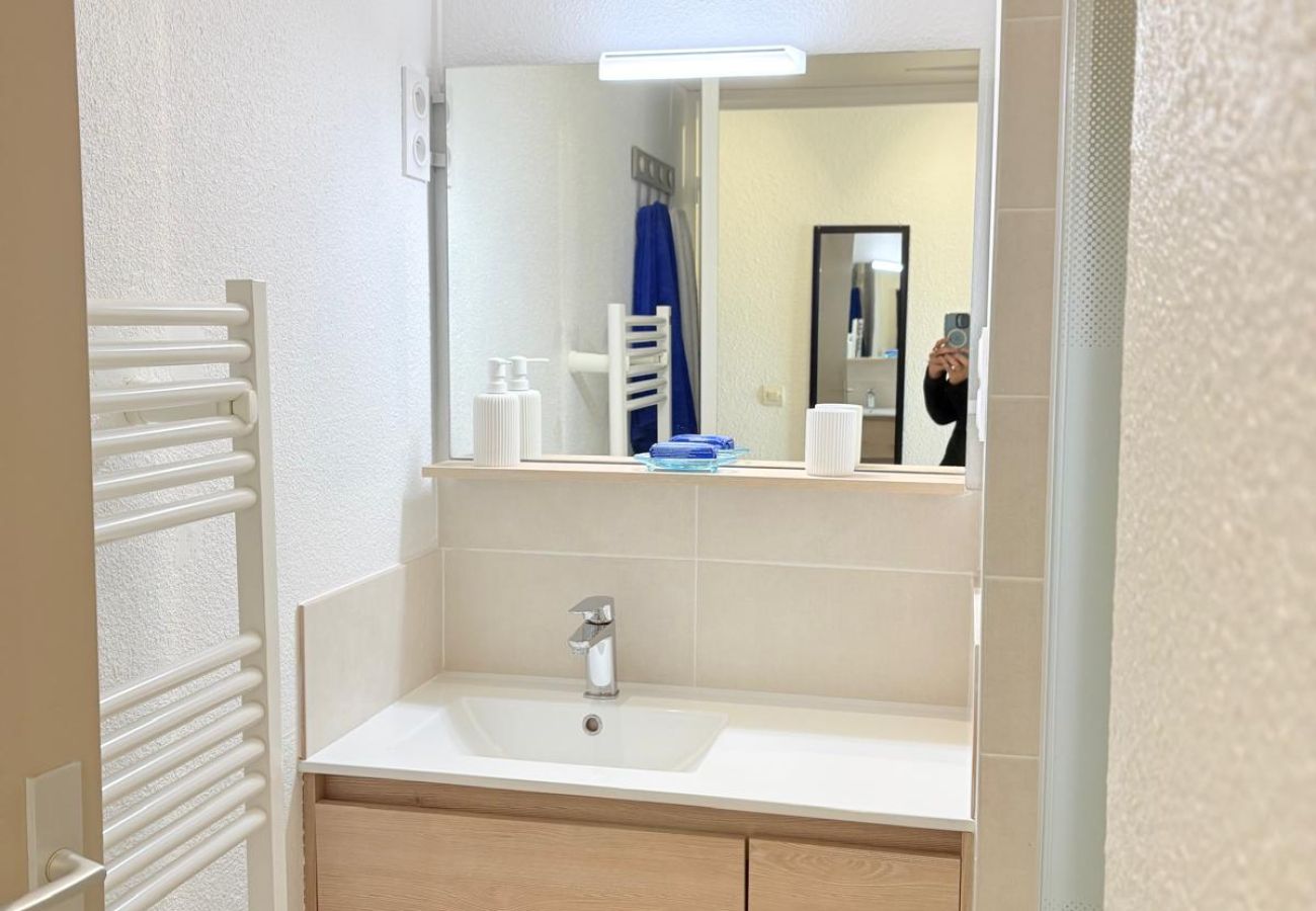 Appartement à Saint-Cyprien - St Cyprien Les pieds dans l'eau Plage ou Piscine 