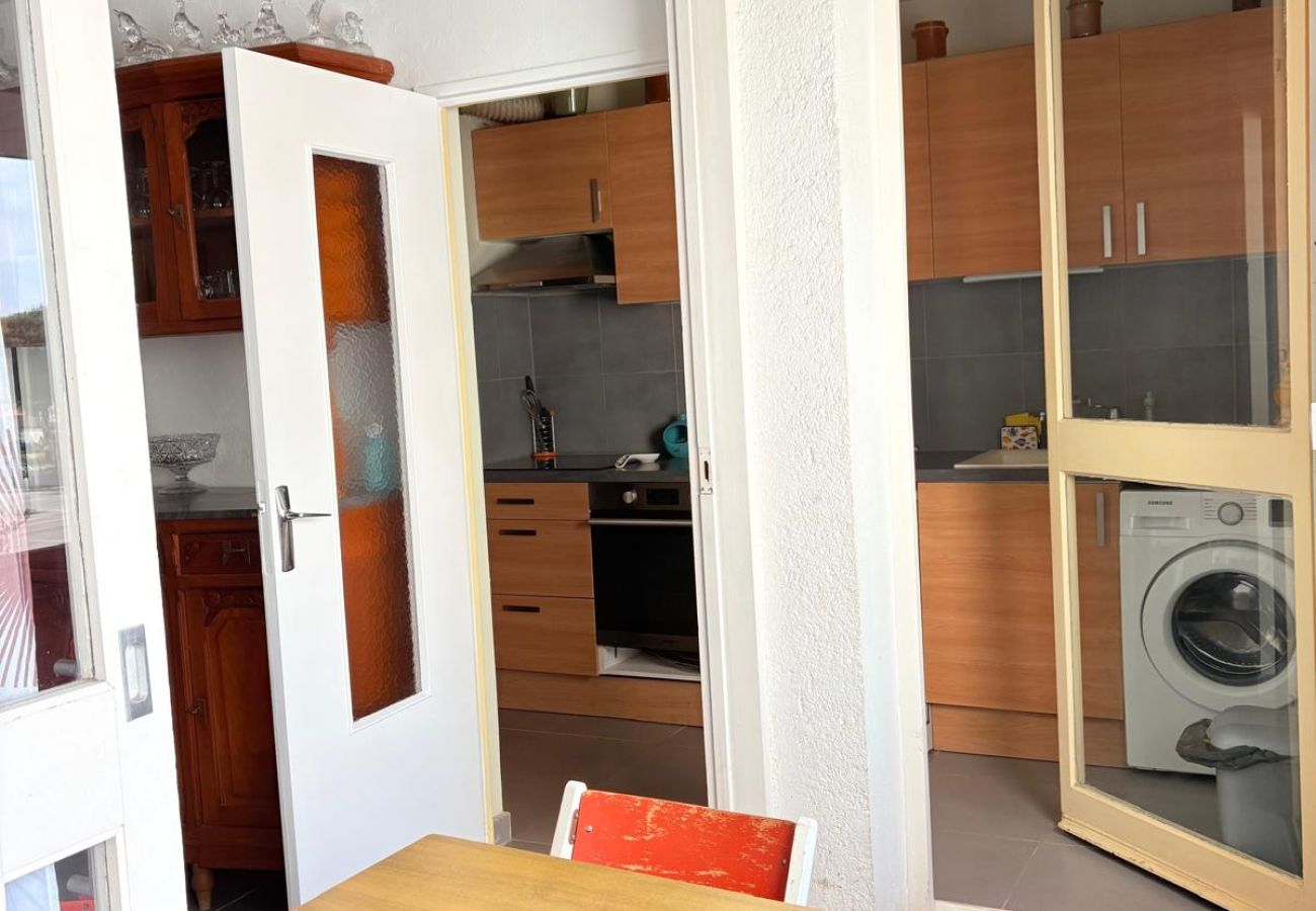Appartement à Saint-Cyprien - St Cyprien 5 personnes proche port 