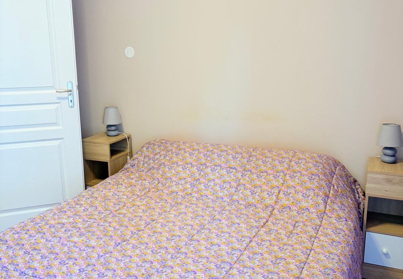 Appartement à Saint-Cyprien - St Cyprien 5 personnes proche port 