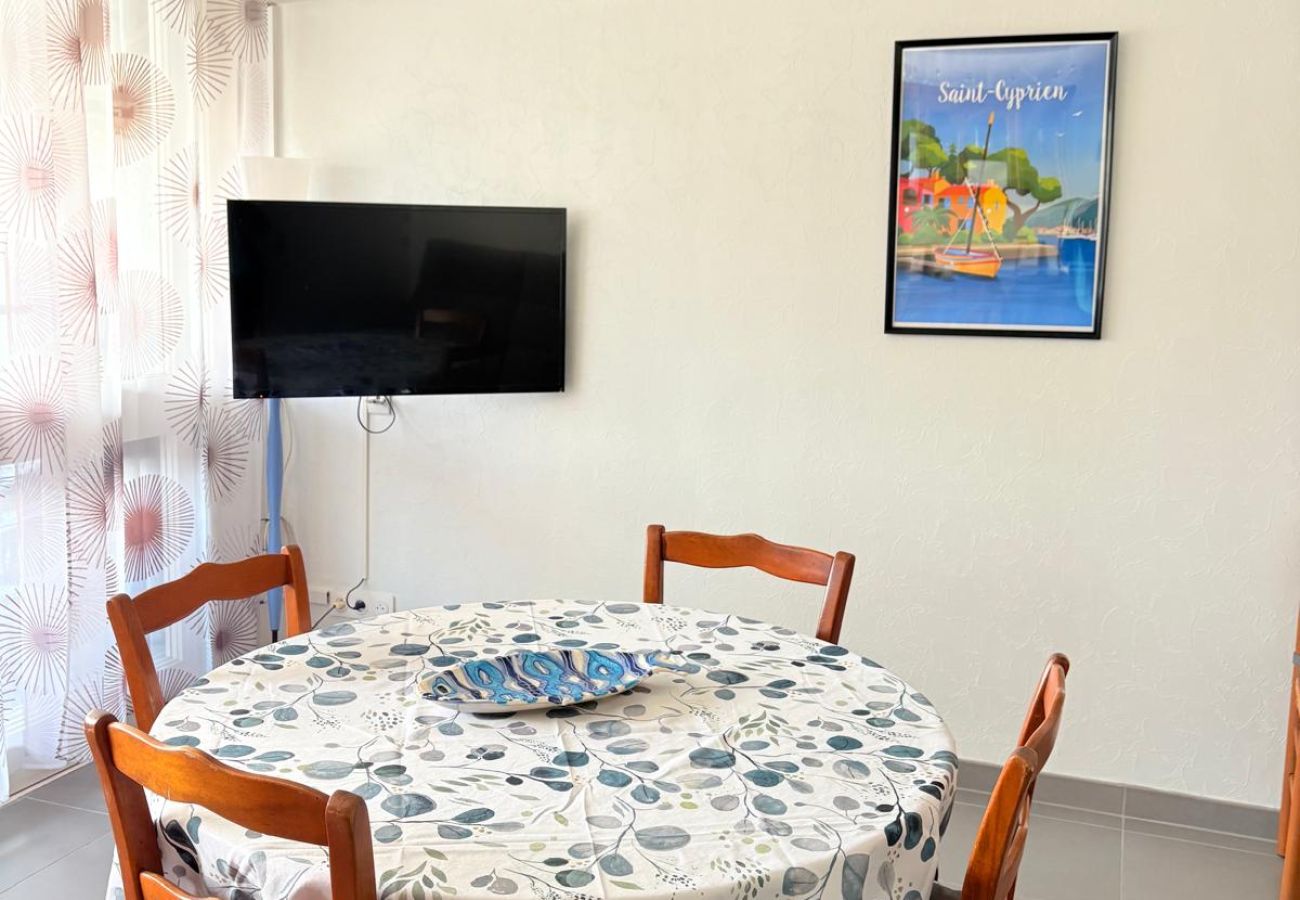 Appartement à Saint-Cyprien - St Cyprien 5 personnes proche port 