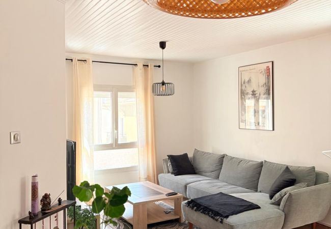 Maison à Saint-Cyprien - St Cyprien bel appartement au coeur du village clim et wifi