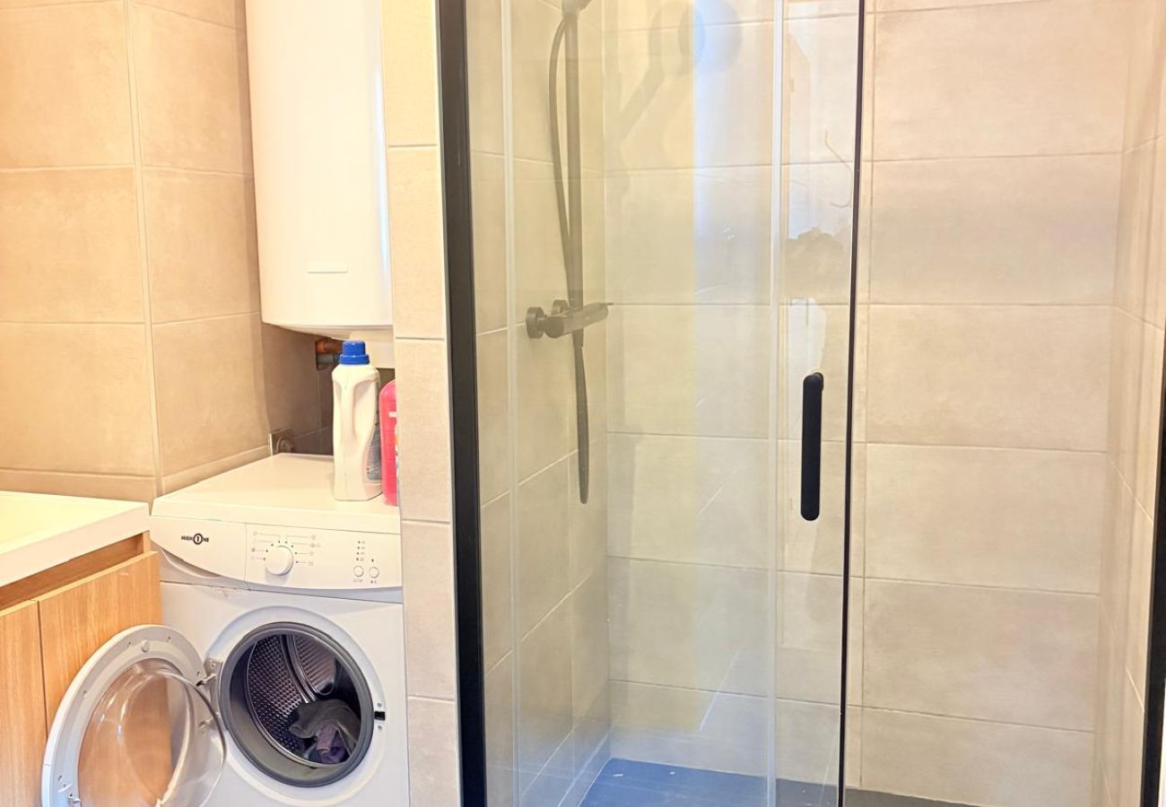 Maison à Saint-Cyprien - St Cyprien bel appartement au coeur du village clim et wifi