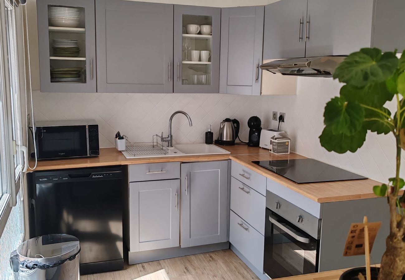 Maison à Saint-Cyprien - St Cyprien bel appartement 3 étoiles au coeur du village clim et wifi