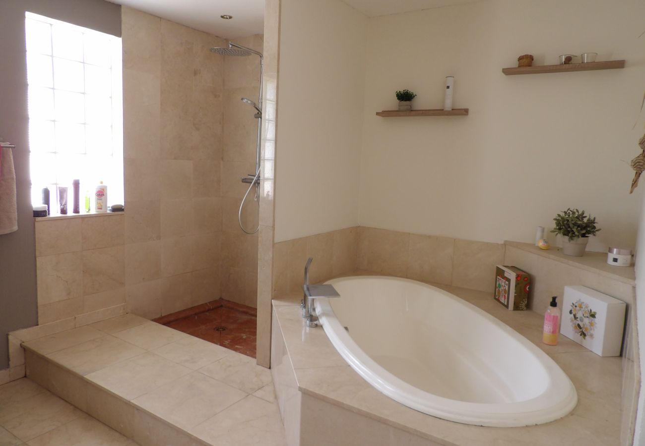 Villa à Saint-Cyprien - St Cyprien Zen et Boheme une piscine rien que pour vous