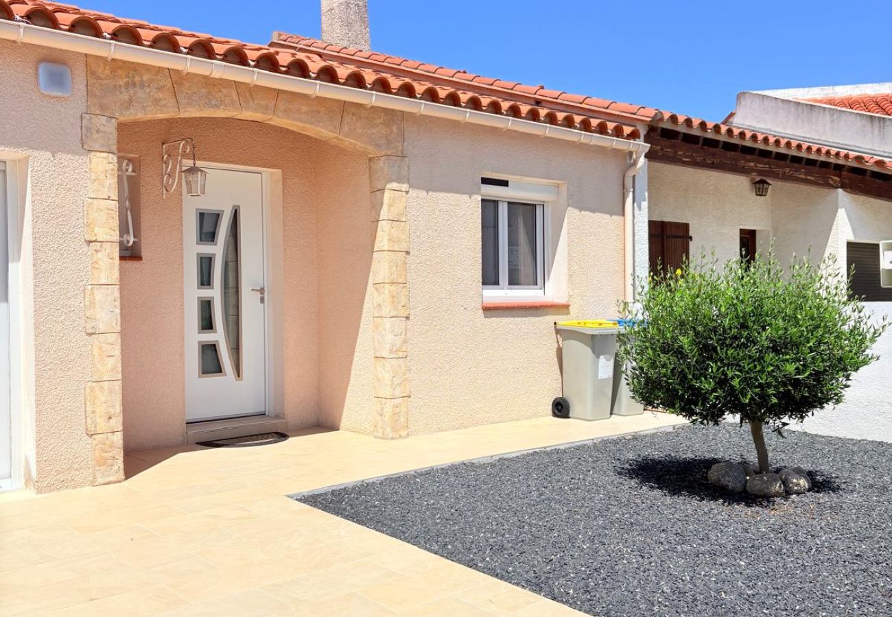 Villa à Saint-Cyprien - Bienvenus à ST CYPRIEN Maison Jardin Wifi Clim