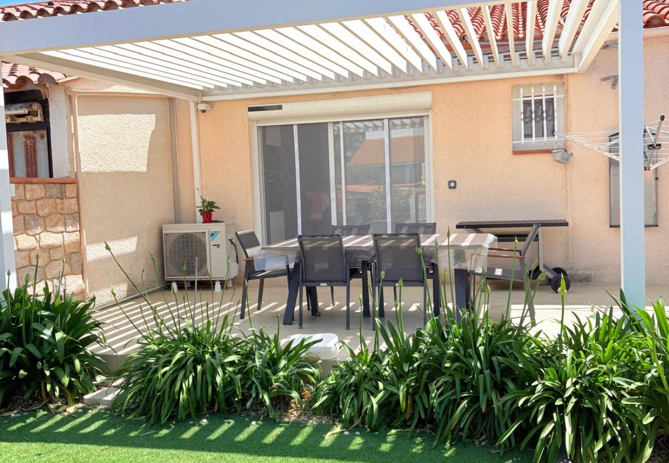 Villa à Saint-Cyprien - Bienvenus à ST CYPRIEN Maison Jardin Wifi Clim