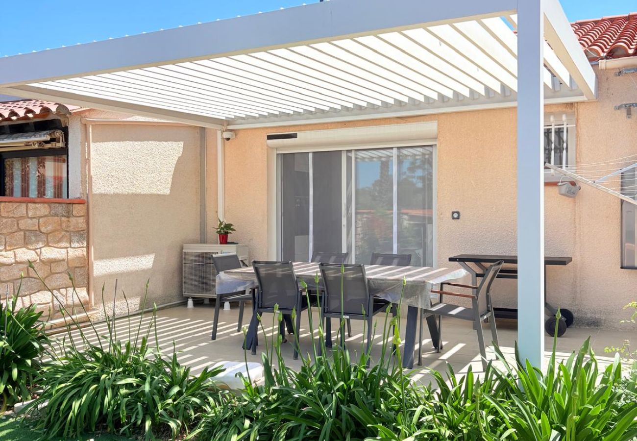 Villa à Saint-Cyprien - Bienvenus à ST CYPRIEN Maison Jardin Wifi Clim