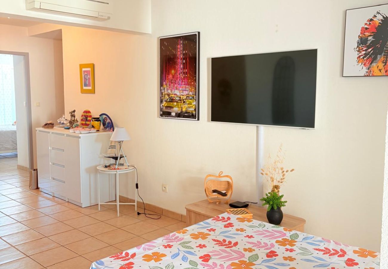Appartement à Saint-Cyprien -  St Cyprien T3 Clim Wifi Piscine dans une magnifique résidence