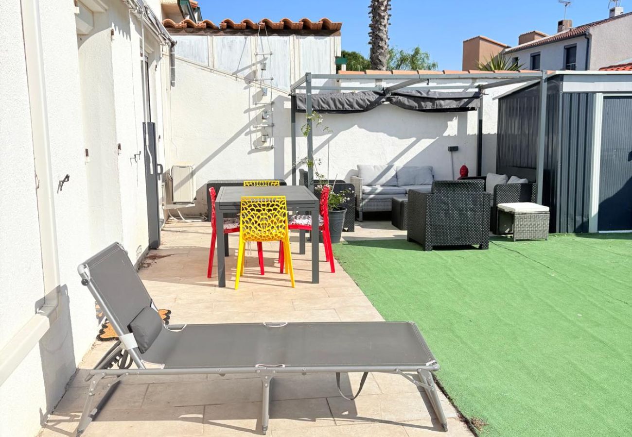 Appartement à Saint-Cyprien - REZ DE JARDIN ST CYPRIEN Posez vos valises chez nous!