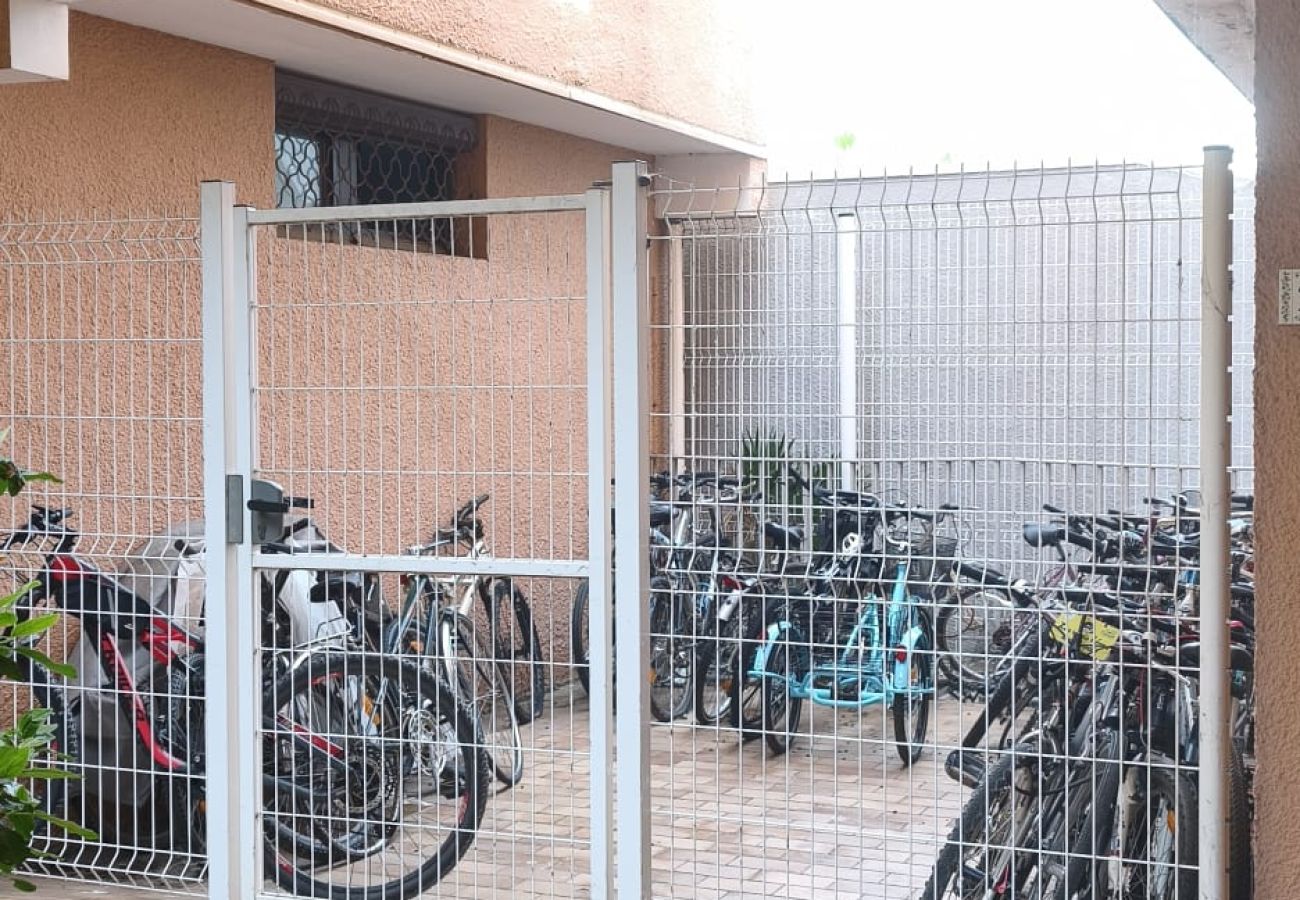 Appartement à Saint-Cyprien - St Cyprien rez de jardin ensoleillé proche plage 