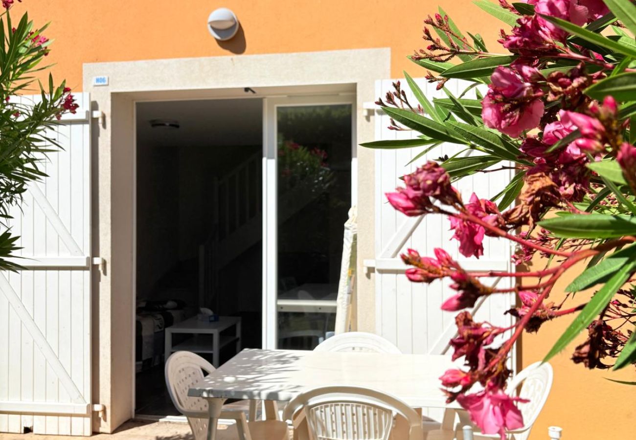 Maison mitoyenne à Latour-Bas-Elne - Un coin au soleil avec terrasse et calme 