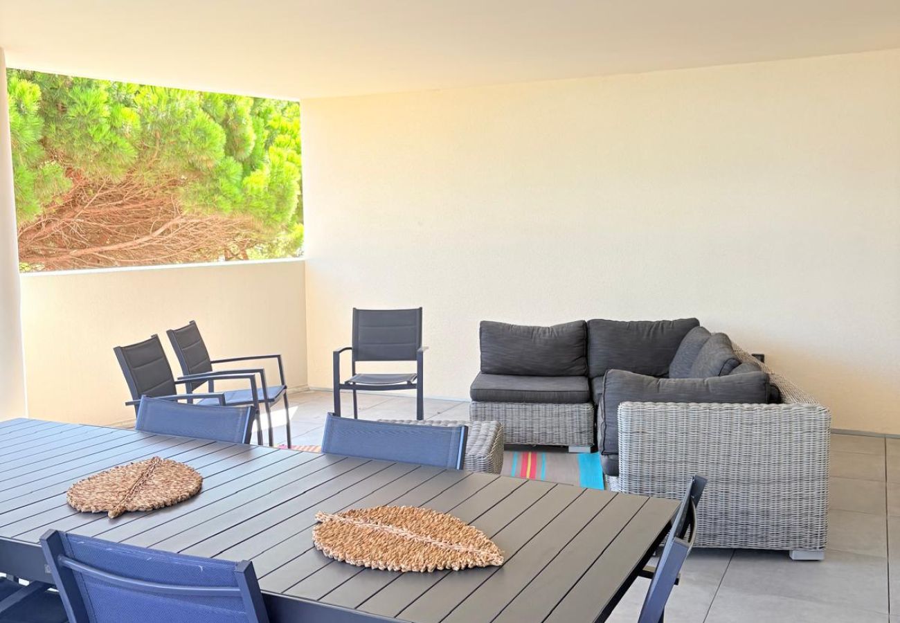 Appartement à Saint-Cyprien - Unique à St Cyprien les pieds dans l'eau