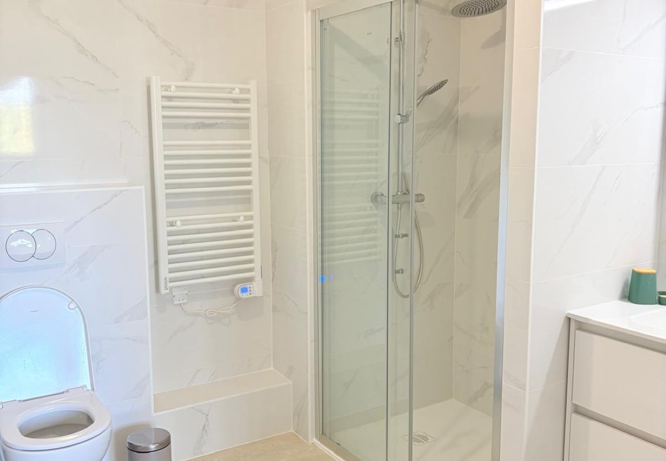 Appartement à Saint-Cyprien - Unique à St Cyprien les pieds dans l'eau