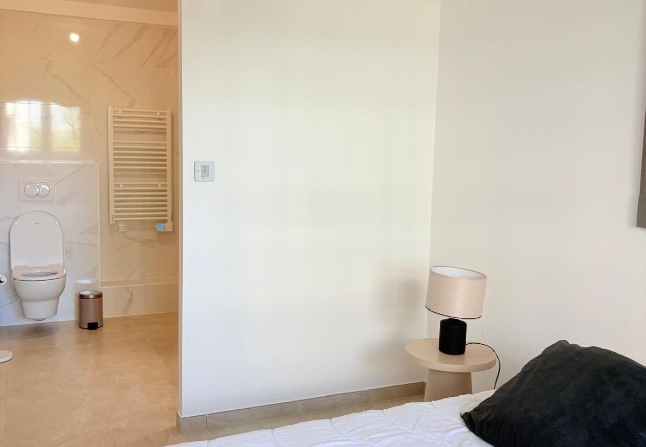 Appartement à Saint-Cyprien - Unique à St Cyprien les pieds dans l'eau