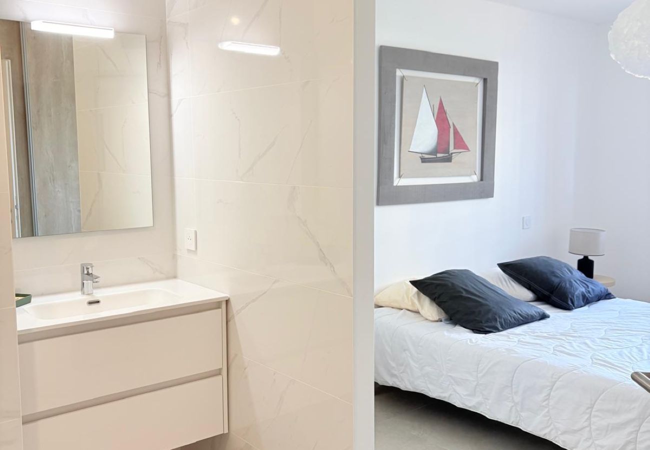 Appartement à Saint-Cyprien - Unique à St Cyprien les pieds dans l'eau