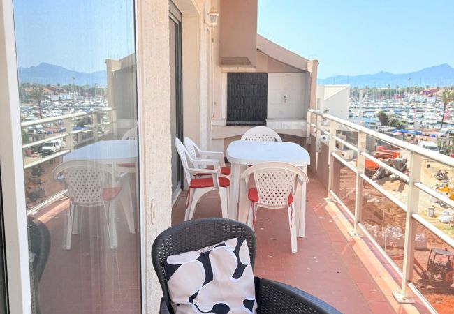 Appartement à Saint-Cyprien - Superbe Appartement sur le port de St Cyprien 