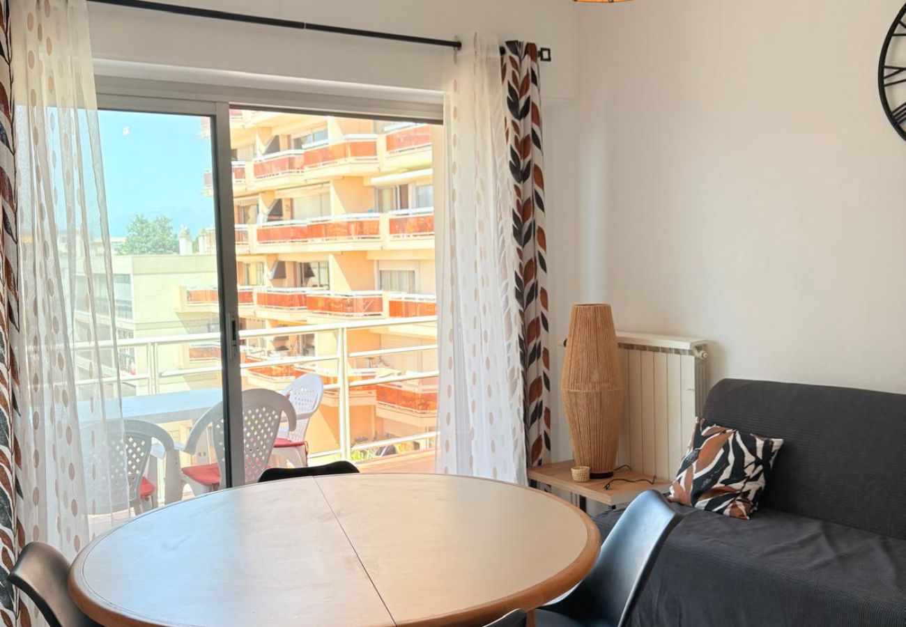 Appartement à Saint-Cyprien - Superbe Appartement sur le port de St Cyprien 