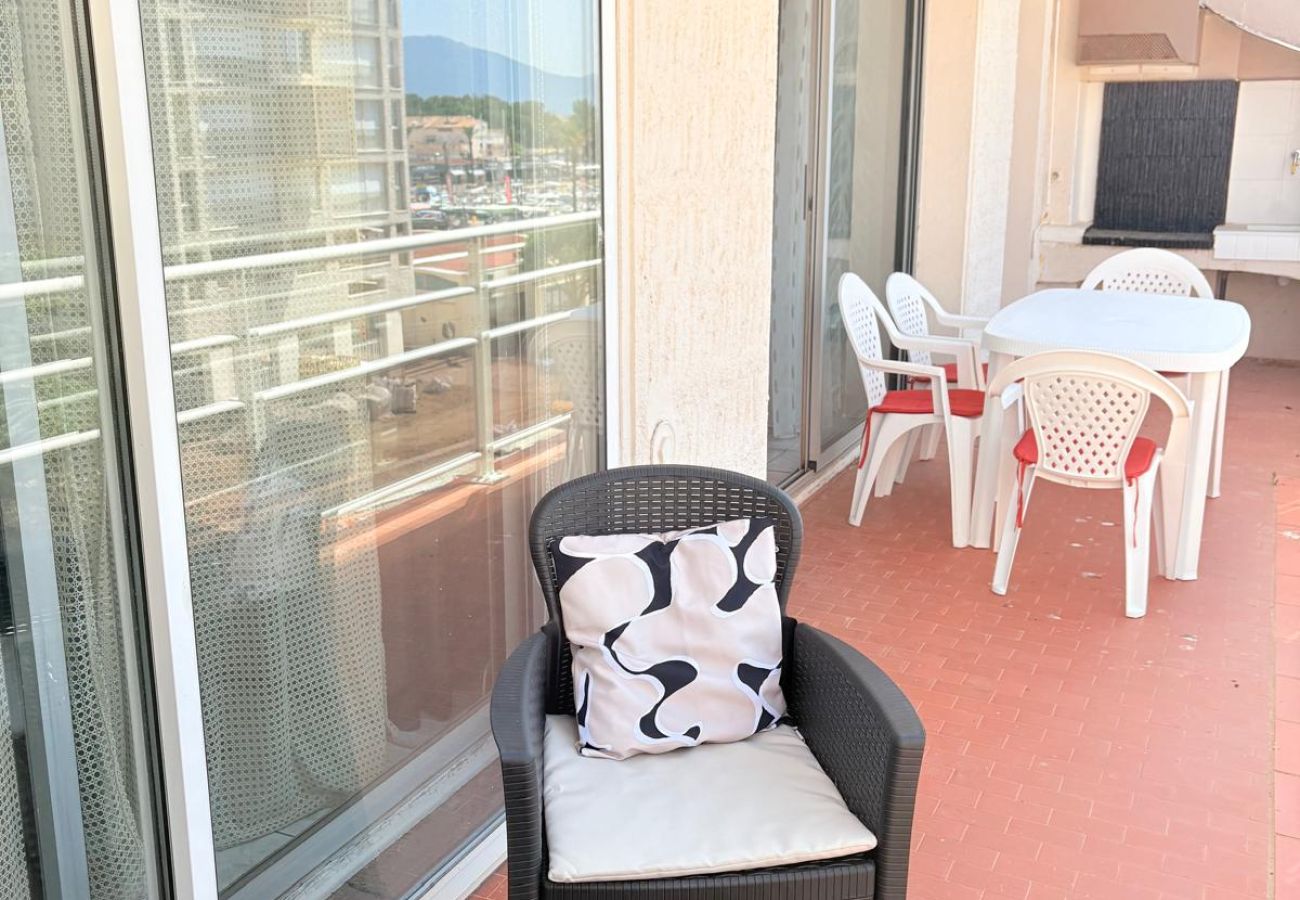 Appartement à Saint-Cyprien - Superbe Appartement sur le port de St Cyprien 