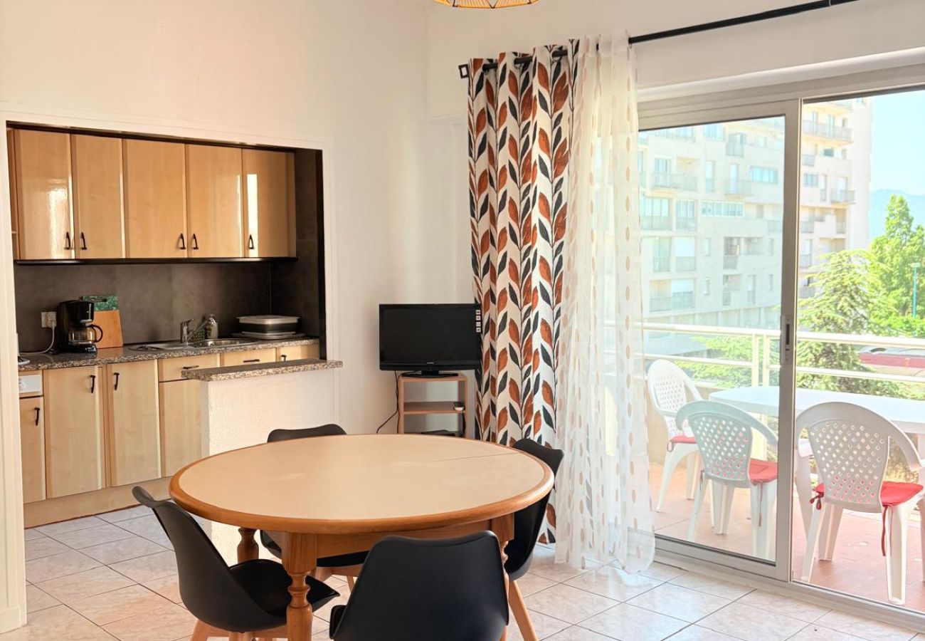 Appartement à Saint-Cyprien - Superbe Appartement sur le port de St Cyprien 